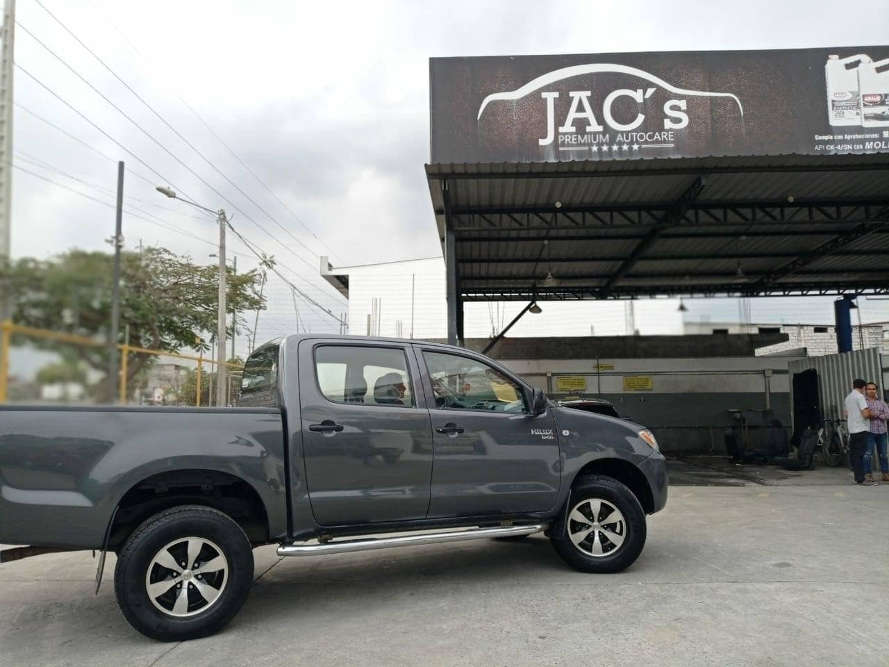 Pulido de camionetas toyota hilux Ecuador